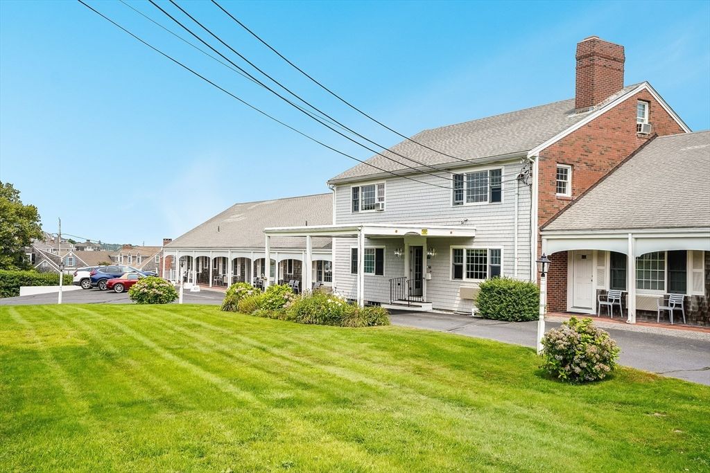 Backyard, Exterior, Facade, Cape Cod