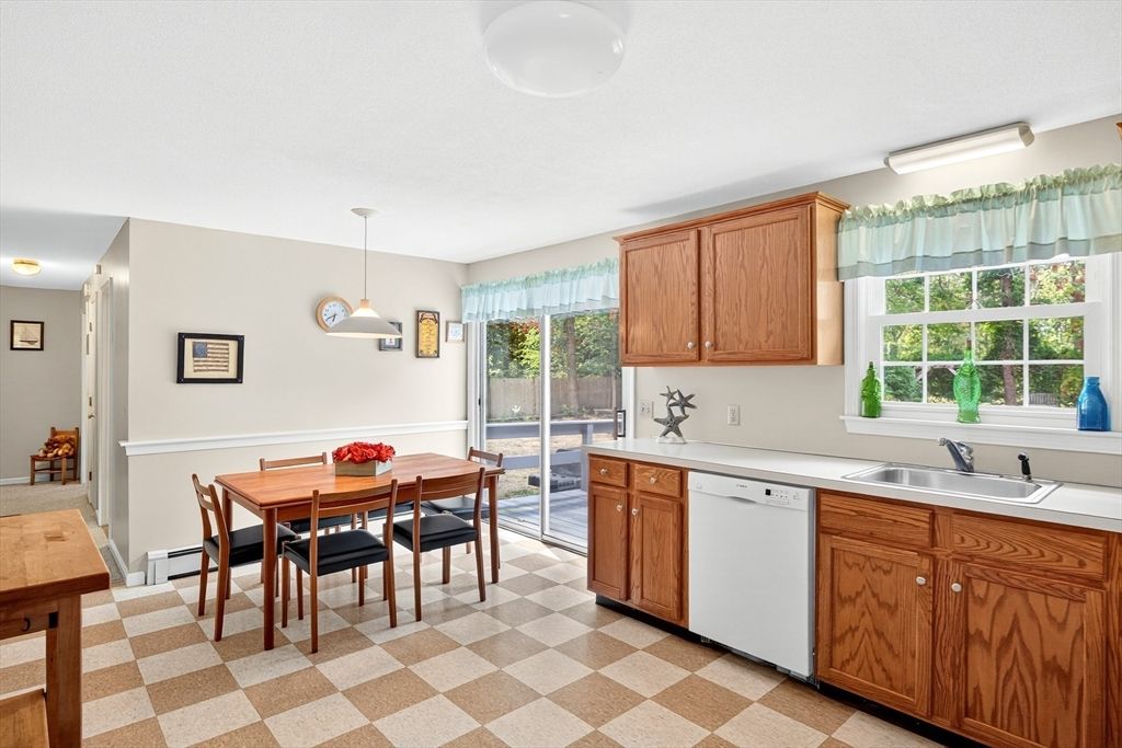 Dining room, Interior, Kitchen, Pendant Lights