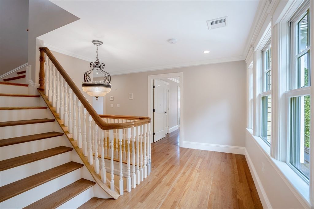 Interior, Pendant Lights, Recessed Lighting, Wood Texture Flooring
