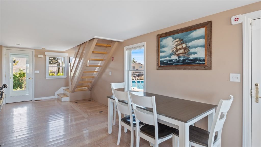 Dining room, Interior, Recessed Lighting, Wood Texture Flooring