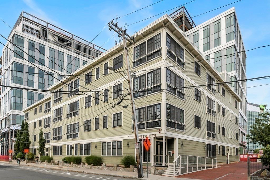Exterior, Facade, Rowhouse
