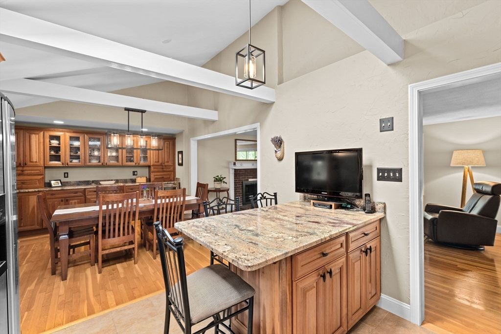 Dining room, Interior, Kitchen, Pendant Lights, Wood Texture Flooring