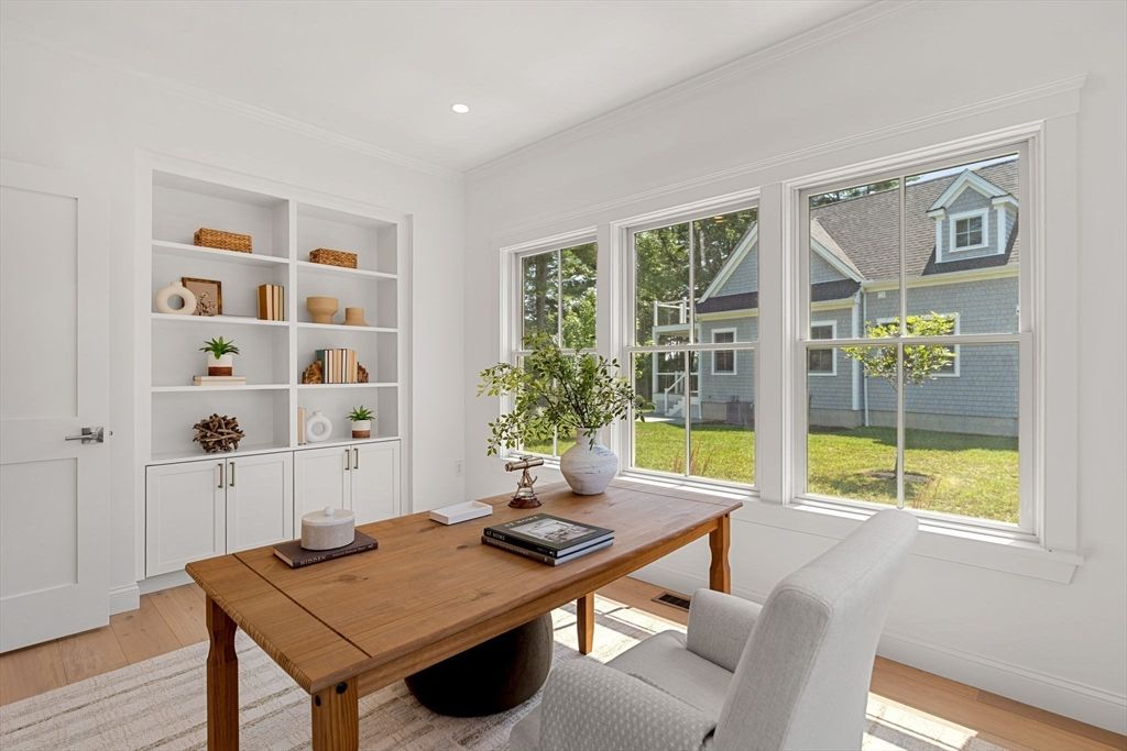 Home Office, Interior, Recessed Lighting, Wood Texture Flooring
