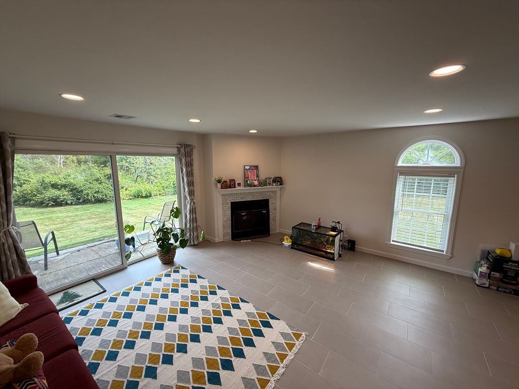 Fireplace, Interior, Recessed Lighting