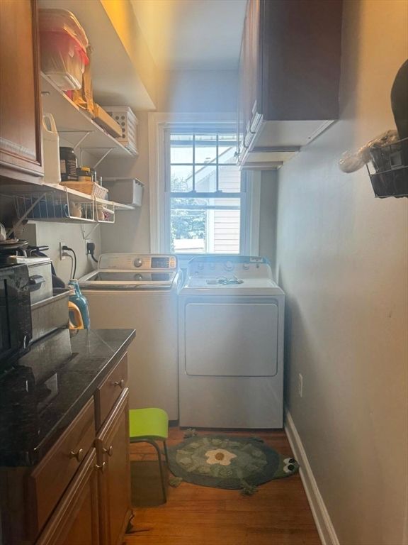 Interior, Washer, Wood Texture Flooring