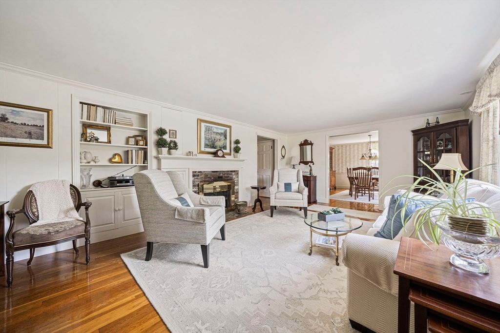 Dining room, Fireplace, Interior, Living room, Pendant Lights, Wood Texture Flooring