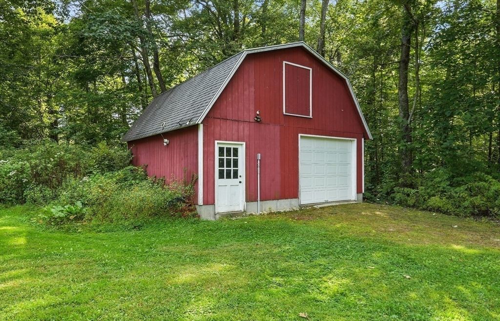Detached Garage, Exterior