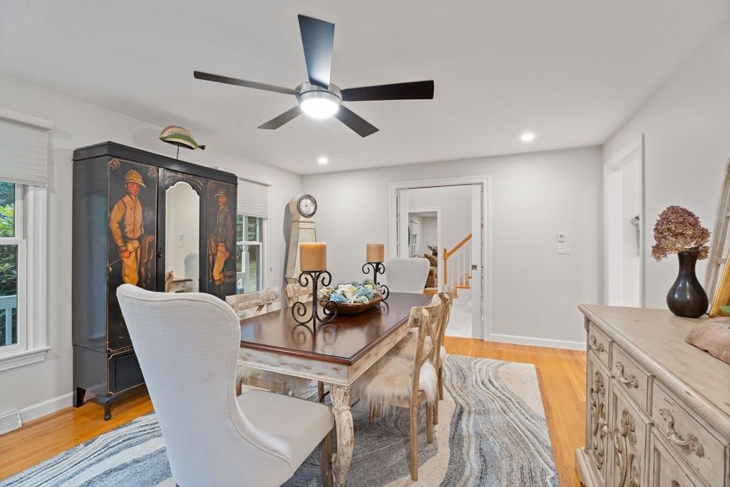 Dining room, Interior, Recessed Lighting, Wood Texture Flooring