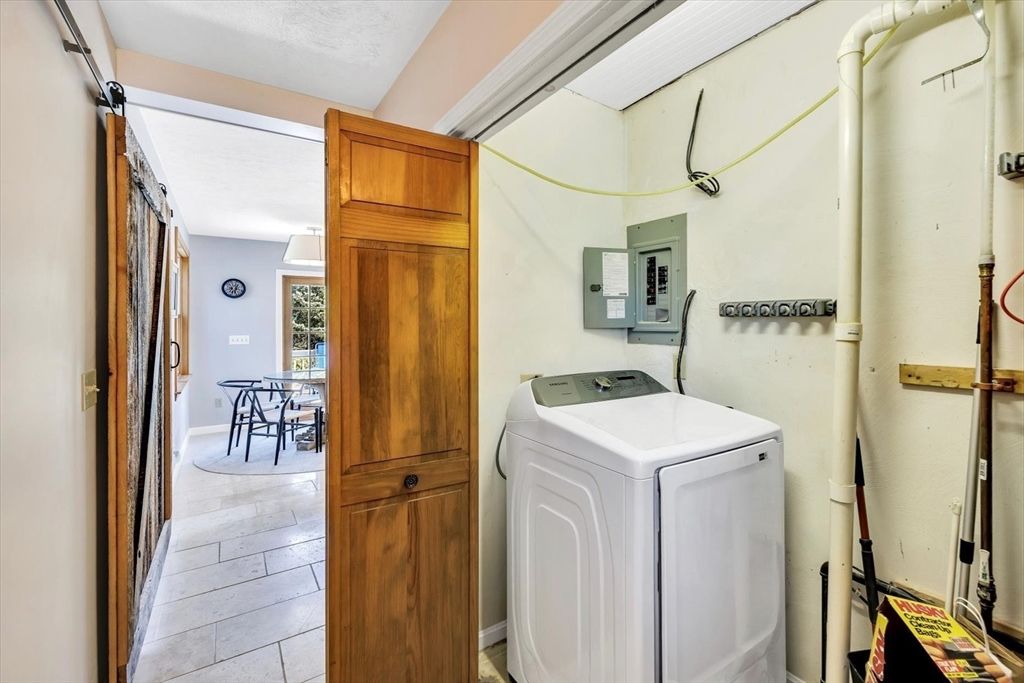 Interior, Washer