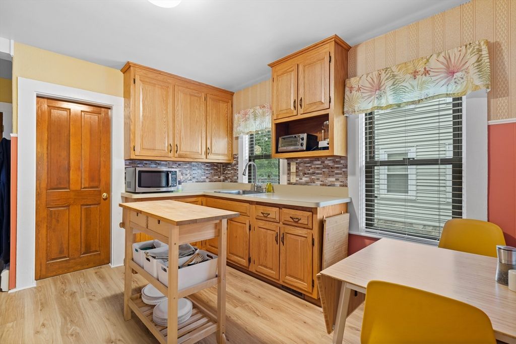 Interior, Kitchen, Wood Texture Flooring