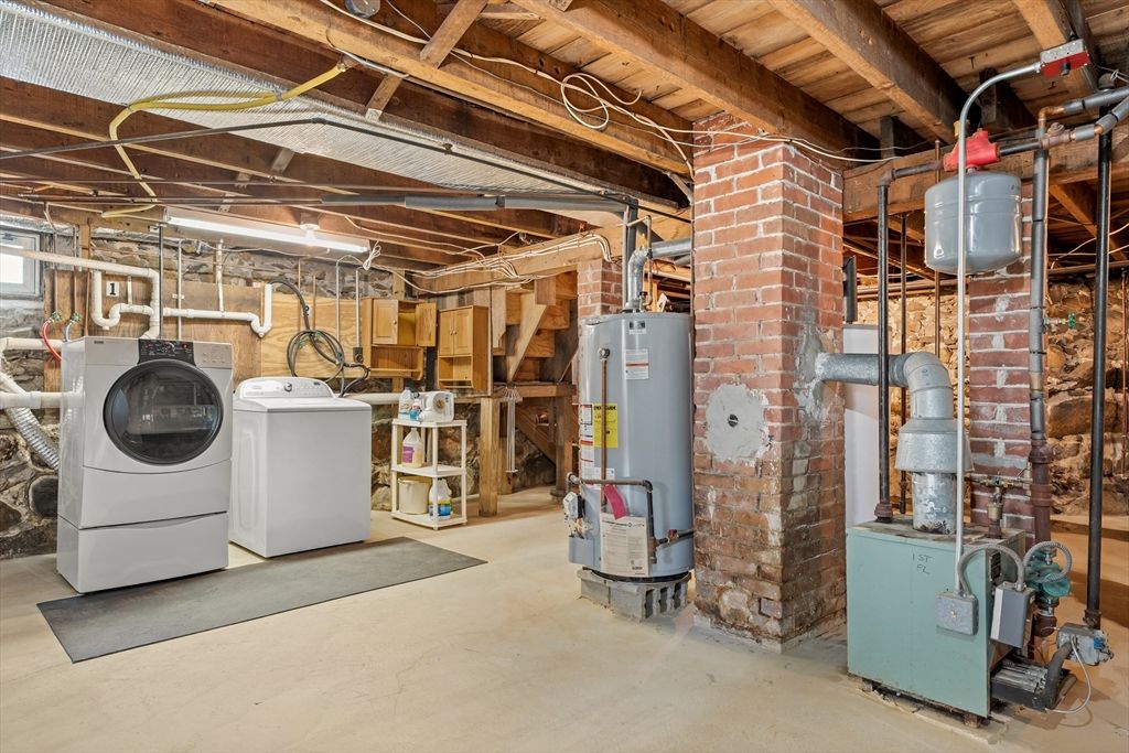 Interior, Washer, Wooden Beams, Wooden Ceilings