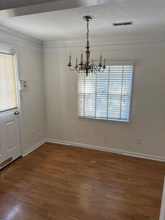Chandelier, Empty room, Interior, Wood Texture Flooring