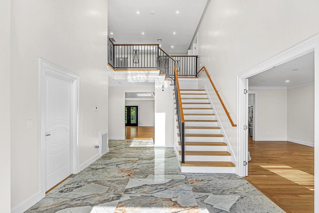 Interior, Pendant Lights, Recessed Lighting, Wood Texture Flooring