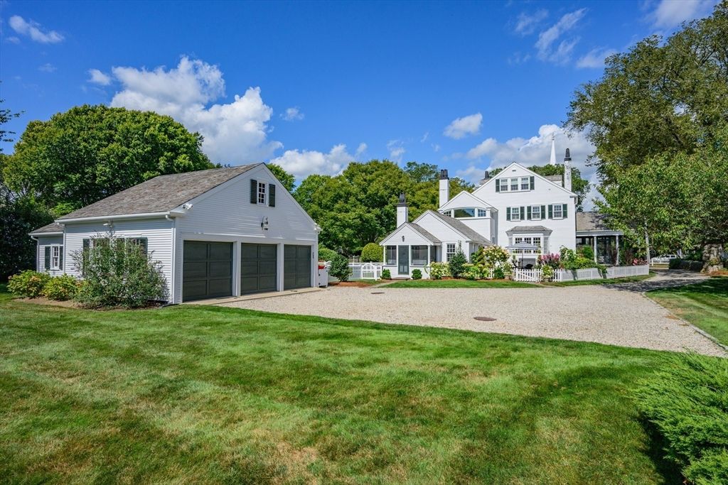 Backyard, Detached Garage, Exterior