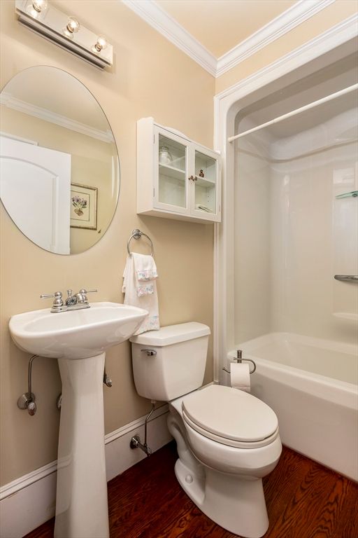 Bathroom, Interior, Wood Texture Flooring