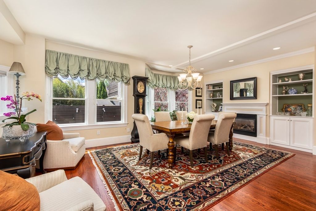Chandelier, Dining room, Fireplace, Interior, Recessed Lighting, Wood Texture Flooring