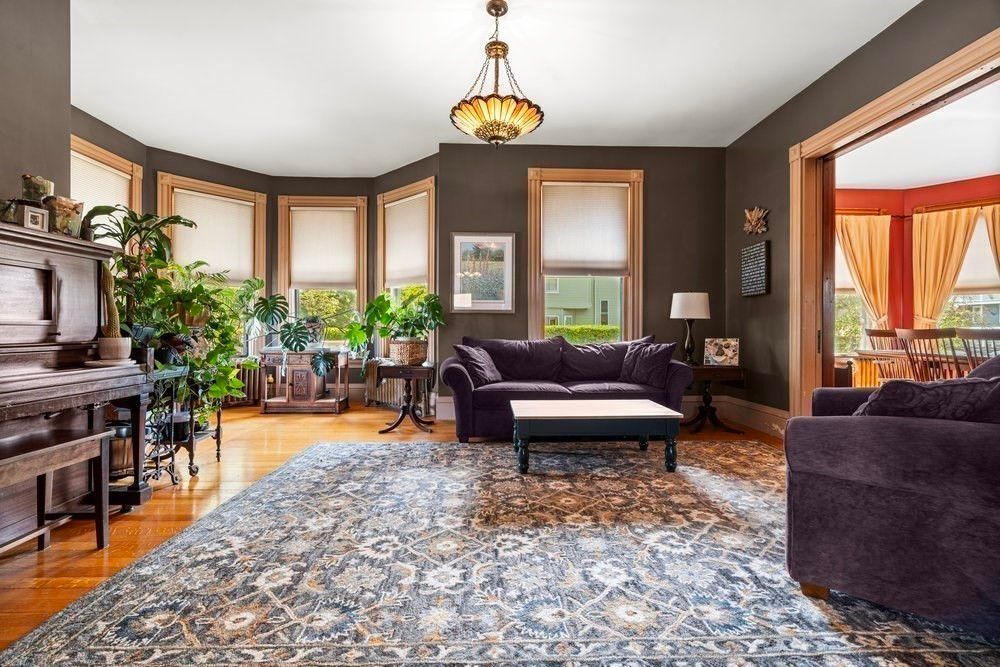 Interior, Living room, Pendant Lights, Piano, Wood Texture Flooring