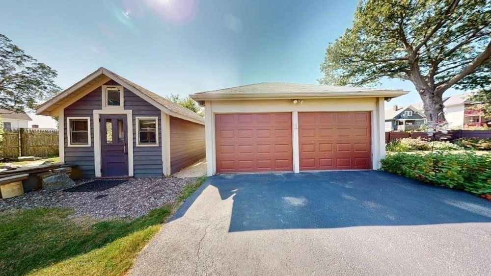 Detached Garage, Exterior