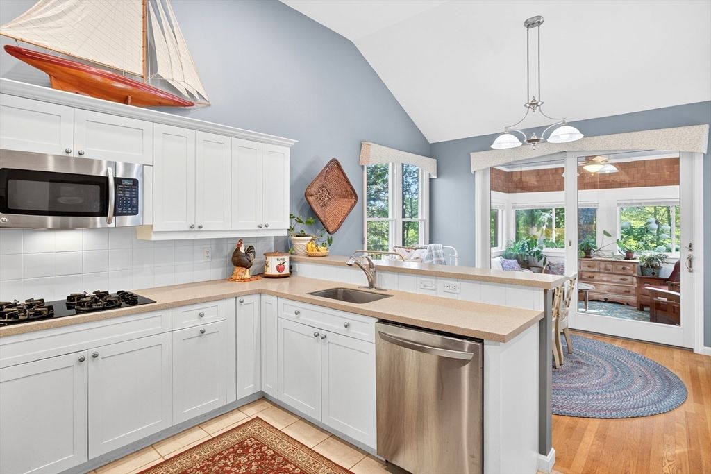 Interior, Kitchen, Pendant Lights, Stainless Steel Appliances, Wood Texture Flooring