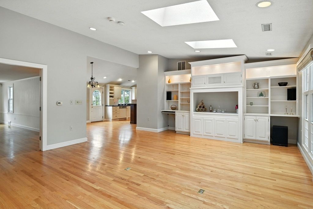 Empty room, Interior, Pendant Lights, Recessed Lighting, Wood Texture Flooring