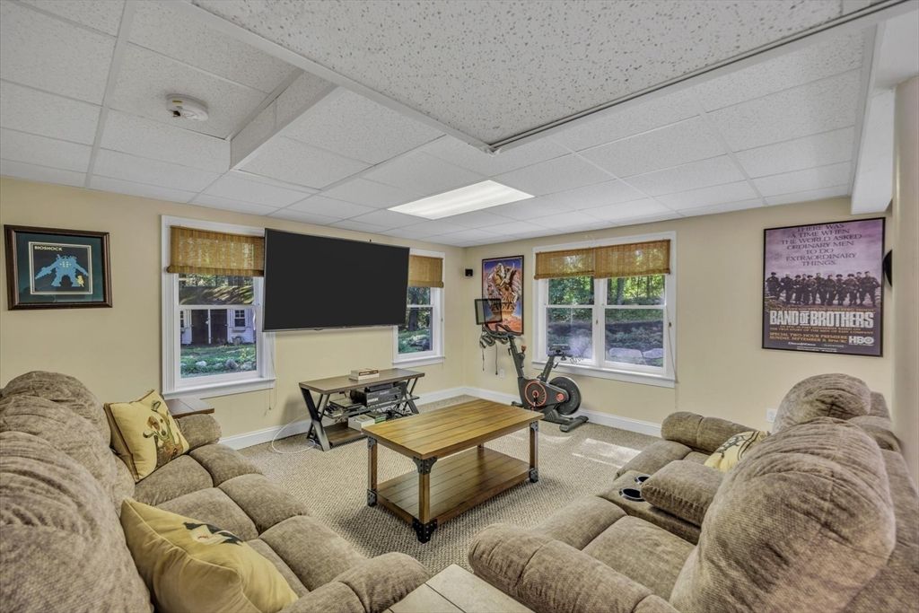 Fitness Equipment, Interior, Living room