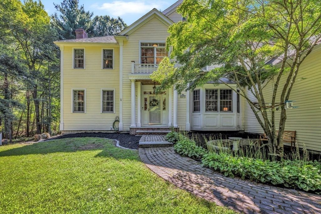 Exterior, Facade, Georgian