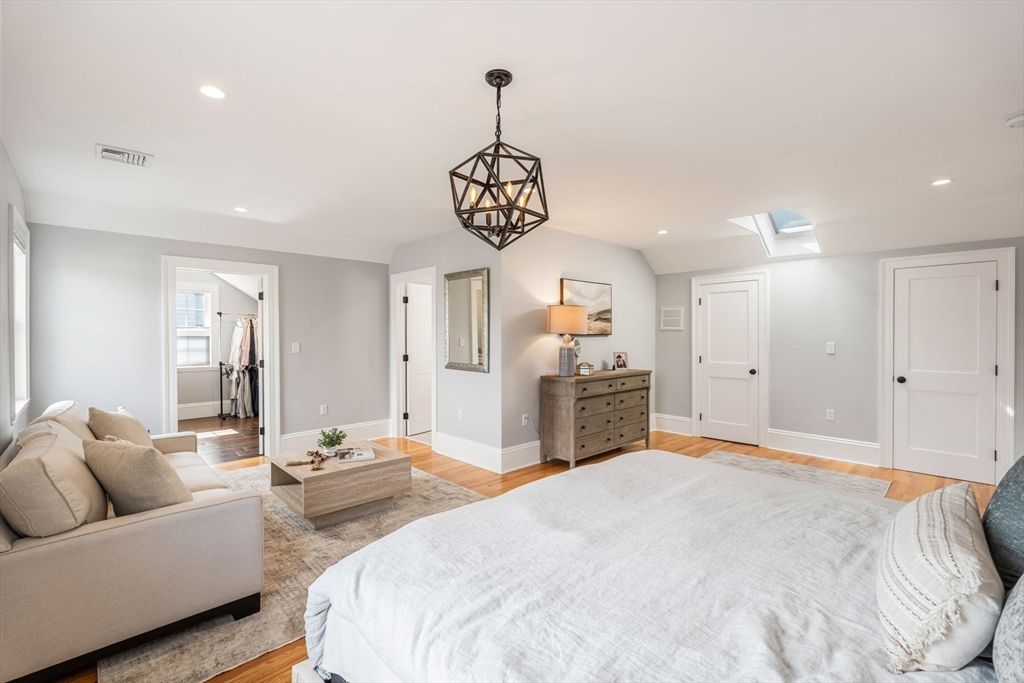Bedroom, Interior, Pendant Lights, Recessed Lighting, Wood Texture Flooring