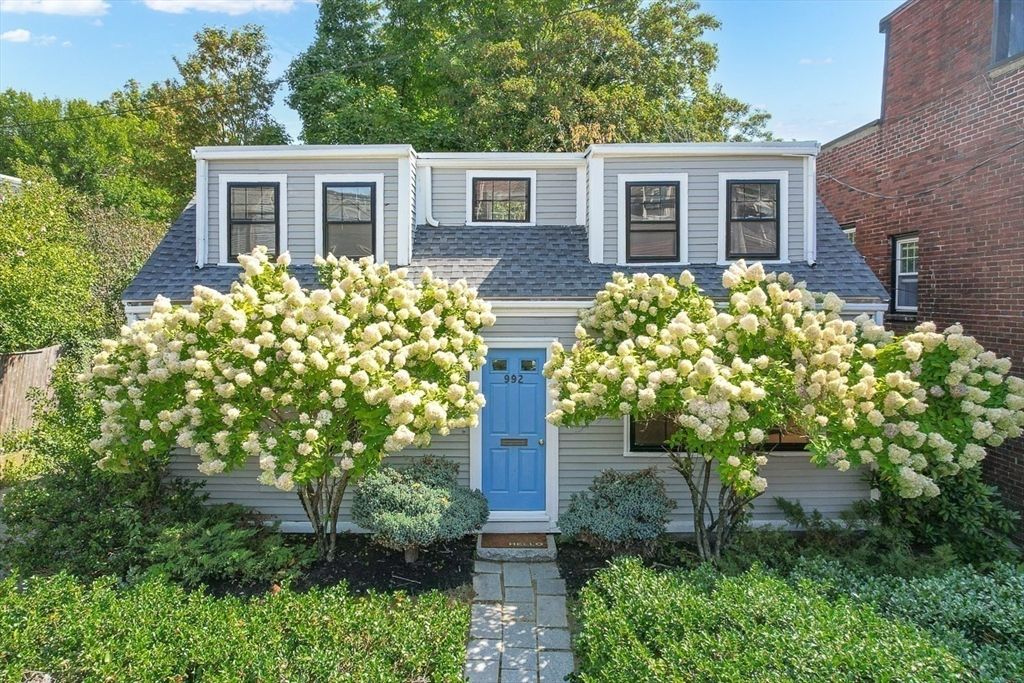 Exterior, Facade, Cape Cod