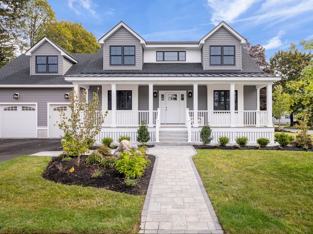 Attached, Exterior, Facade, Farmhouse