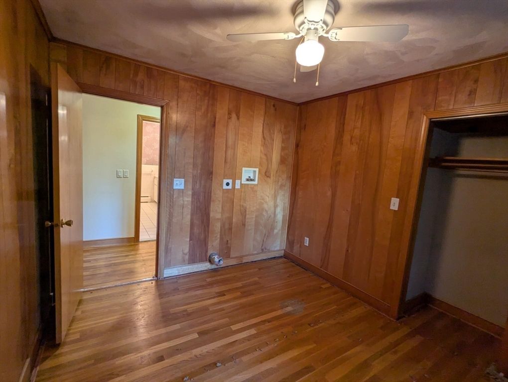 Empty room, Interior, Wood Texture Flooring, Wooden Walls