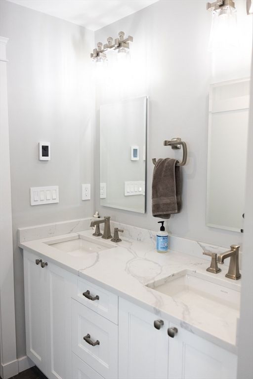 Bathroom, Dual Sink Vanities, Interior