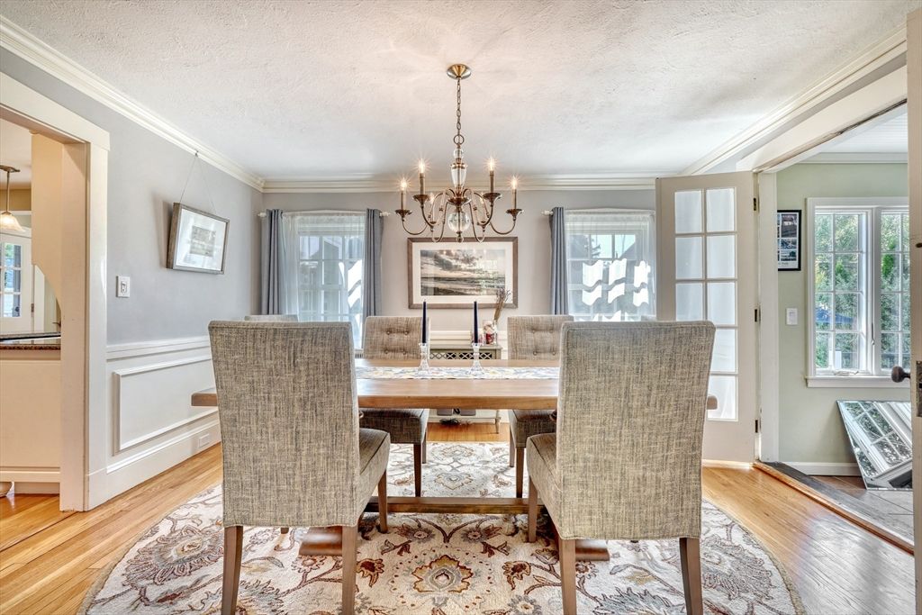 Chandelier, Dining room, Interior, Wood Texture Flooring