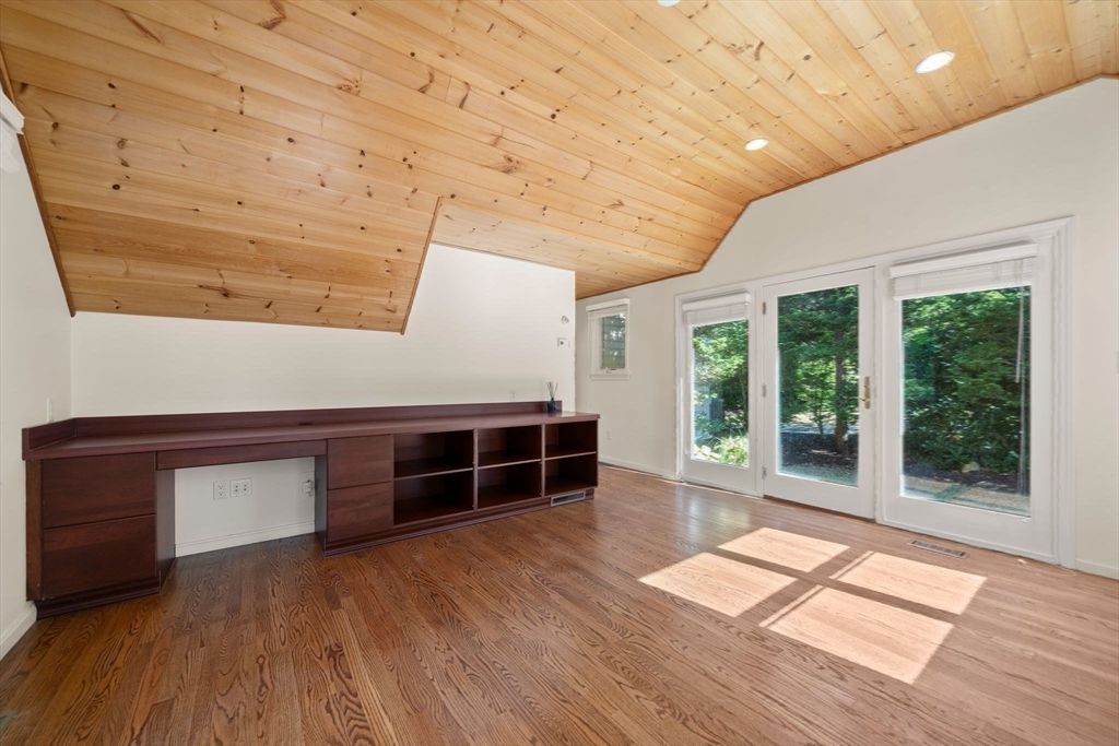 Interior, Recessed Lighting, Wooden Ceilings, Wood Texture Flooring