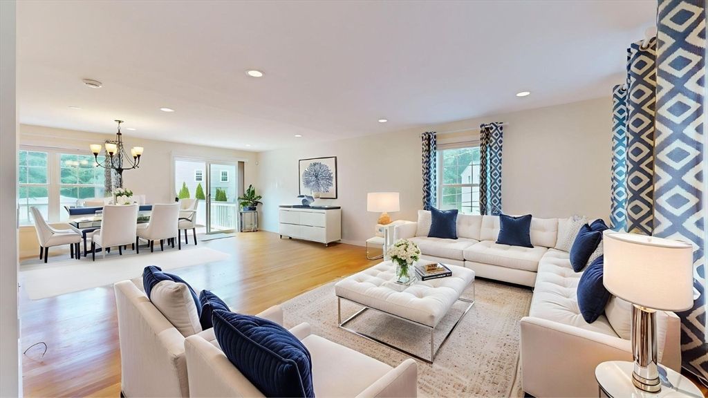 Chandelier, Dining room, Interior, Living room, Recessed Lighting, Wood Texture Flooring
