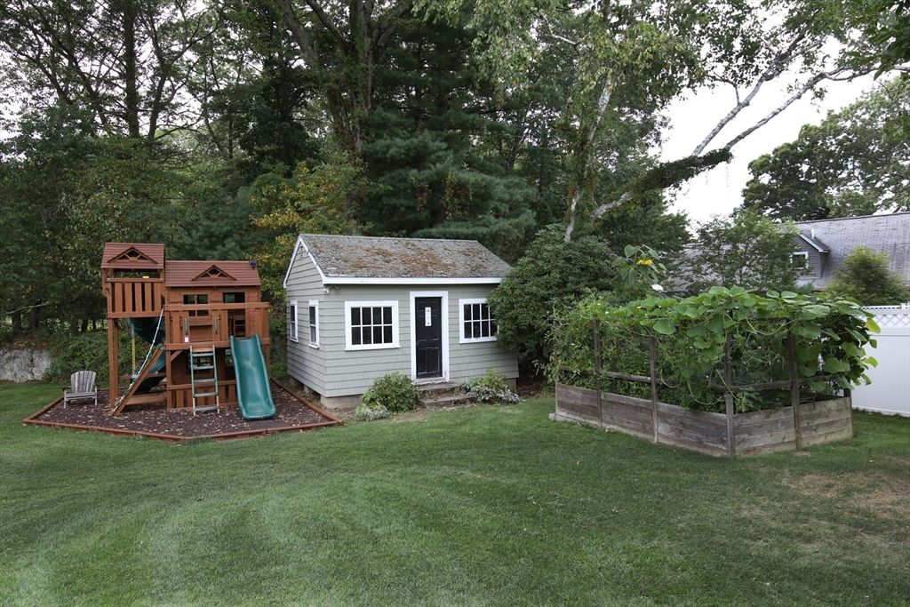 Backyard, Exterior, Playground