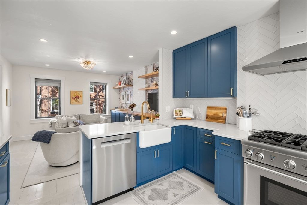 Interior, Kitchen, Living room, Recessed Lighting, Stainless Steel Appliances