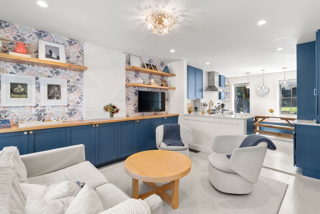 Interior, Kitchen, Living room, Pendant Lights, Recessed Lighting