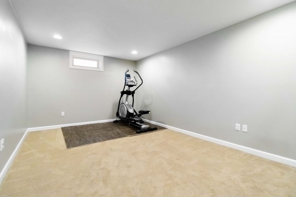 Fitness Equipment, Interior, Recessed Lighting