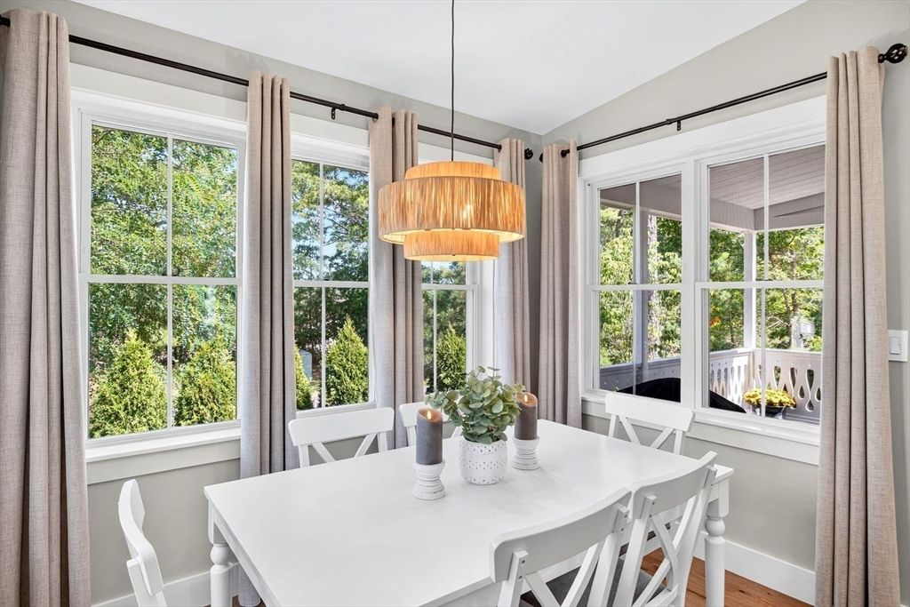 Chandelier, Dining room, Interior, Pendant Lights, Wood Texture Flooring