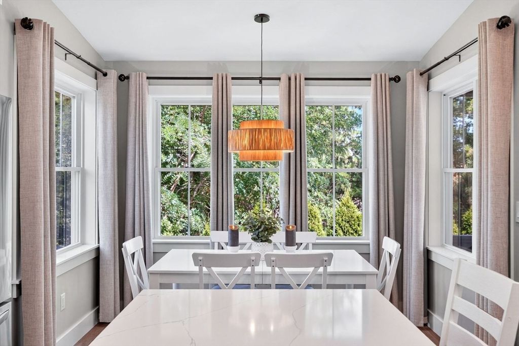 Dining room, Interior, Pendant Lights
