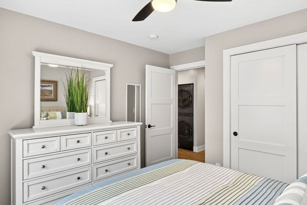 Bedroom, Interior, Utility Closets, Washer