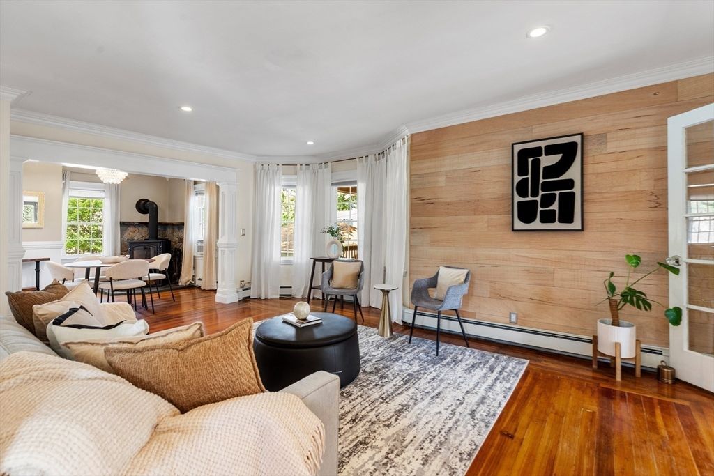 Dining room, Interior, Living room, Recessed Lighting, Wood Texture Flooring, Wooden Walls