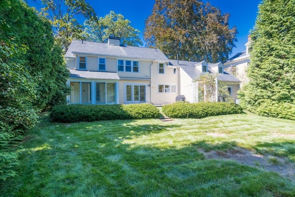 Backyard, Exterior, Facade, Farmhouse