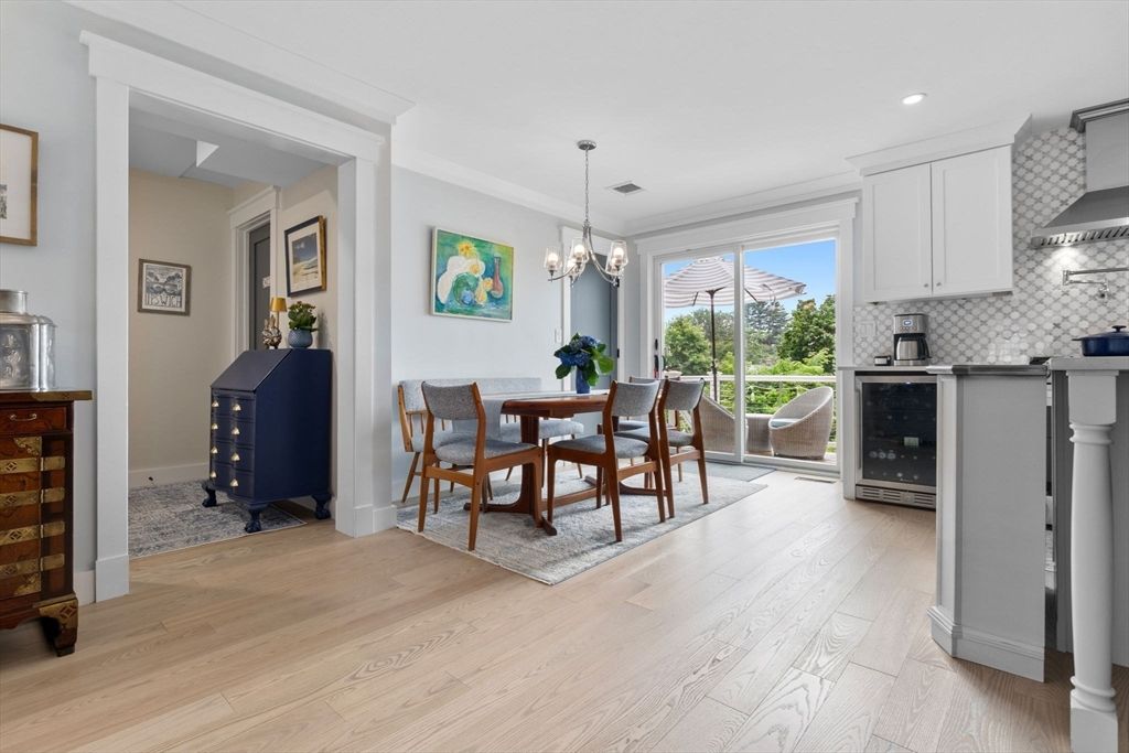 Dining room, Interior, Kitchen, Pendant Lights, Recessed Lighting, Wood Texture Flooring