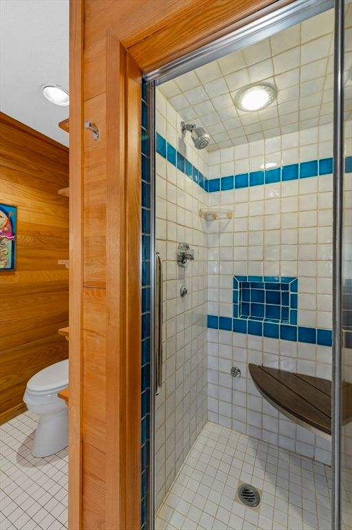 Bathroom, Interior, Recessed Lighting, Wooden Walls