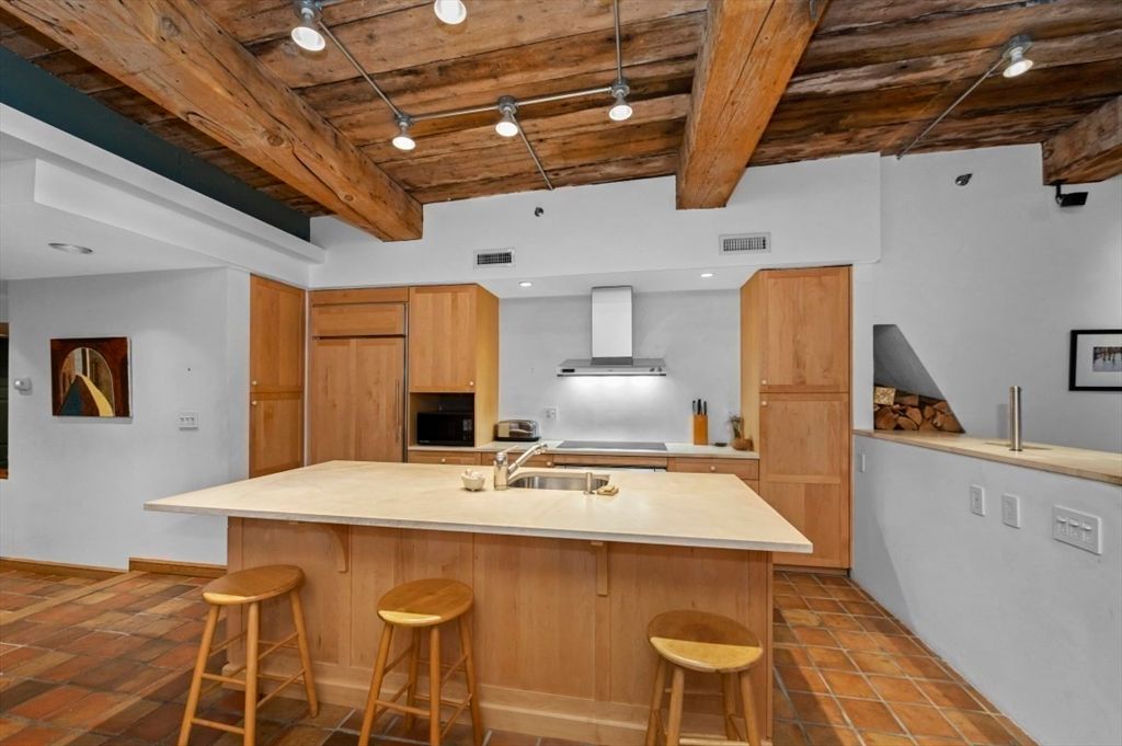 Interior, Kitchen, Recessed Lighting, Wooden Beams, Wooden Ceilings