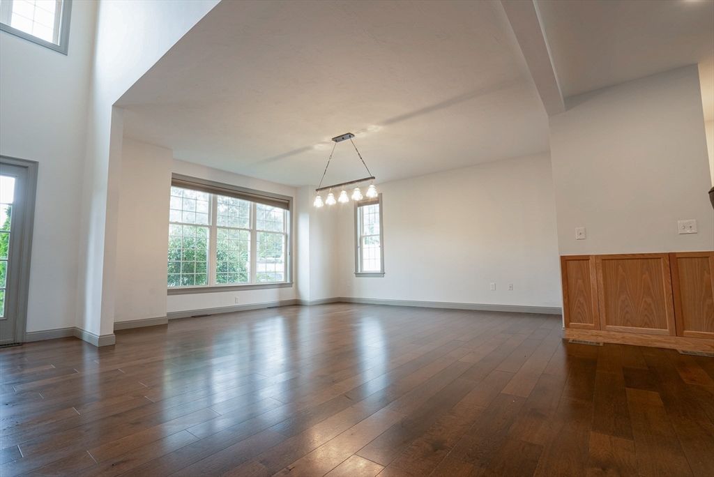 Chandelier, Empty room, Interior, Pendant Lights, Wood Texture Flooring