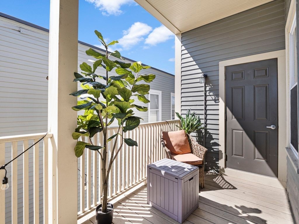 Exterior, Hot Tub