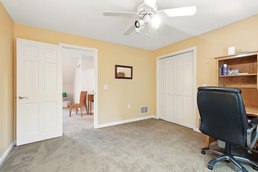 Home Office, Interior