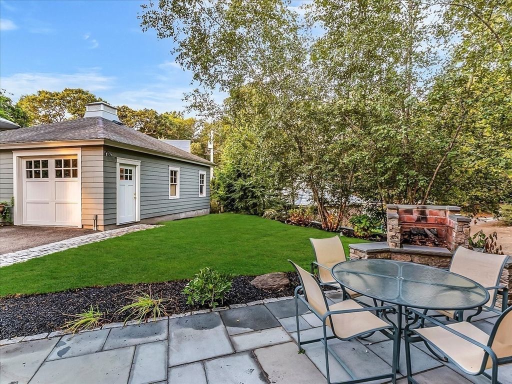 Backyard, Detached Garage, Exterior